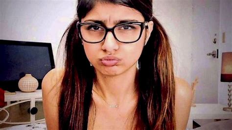 mia khalifa sexo anal